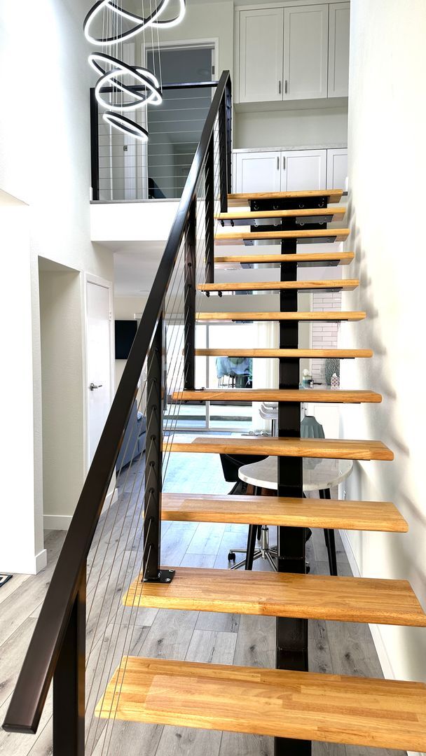Building Photo - Stunning Newly Renovated 3BD/2.5BA Luxury ...