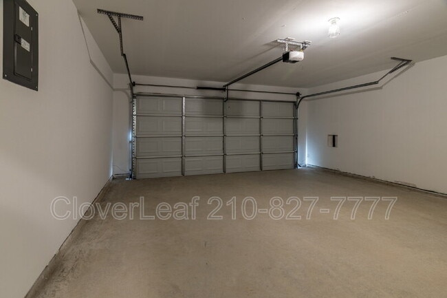 Building Photo - 3870 Trail de Paris