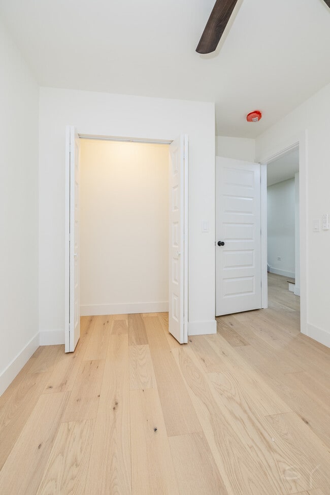 Building Photo - 1830 S Peoria St