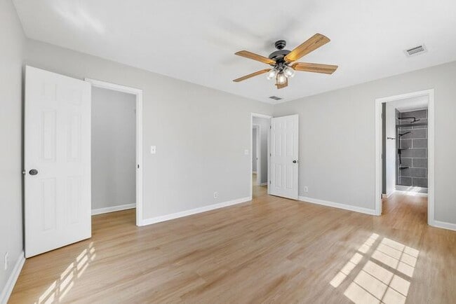 Building Photo - 4660 Bryant Rd