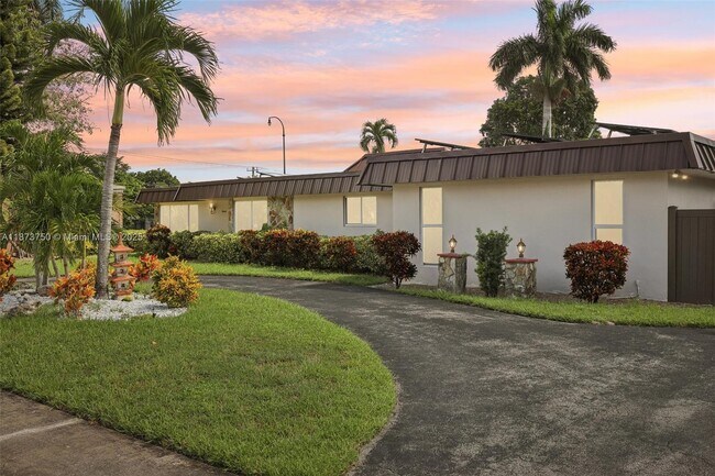 Building Photo - 20 W Tropical Way