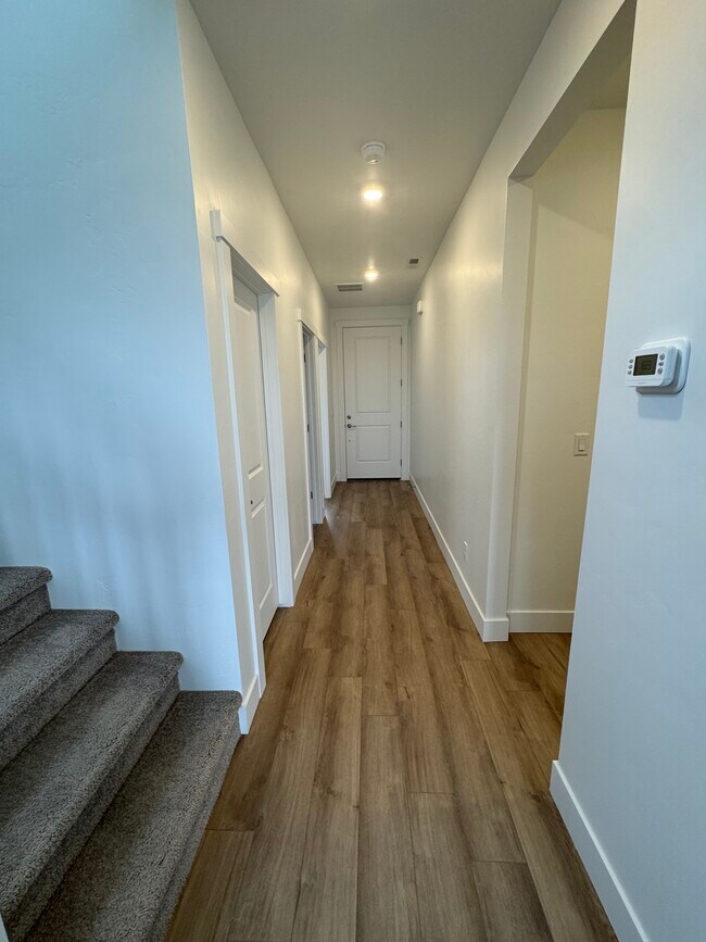 Building Photo - 6893 N Isaiah Ave