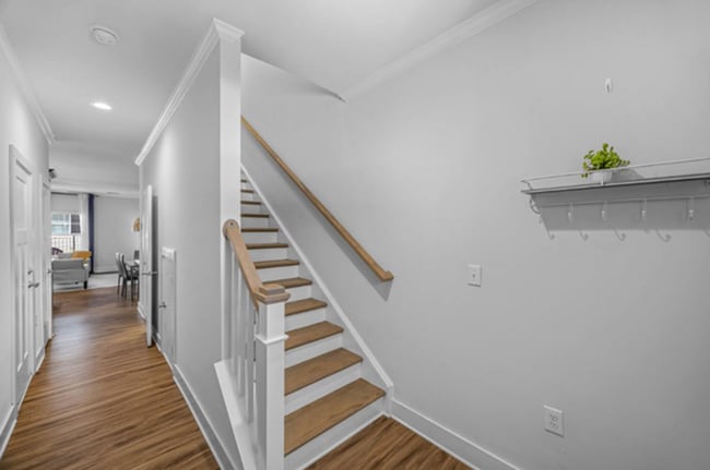 Building Photo - 3 Bed, 2.5 Bath - Lucky Penny - Furnished ...