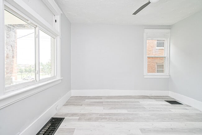Building Photo - 567-569 Prospect Pl