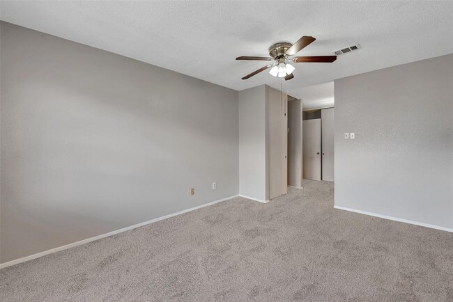 Building Photo - 6345 Cattails Ln