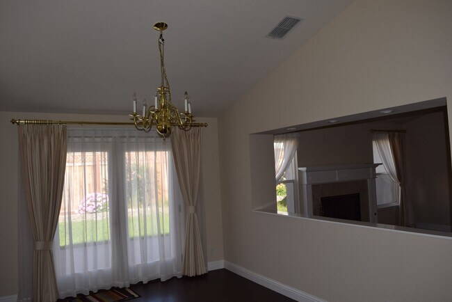 Building Photo - Coming Soon - Spacious 5 Bedroom Home for Rent