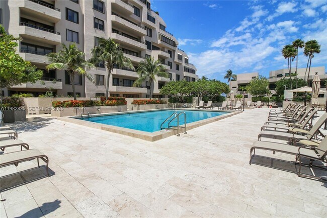 Building Photo - 201 Crandon Blvd