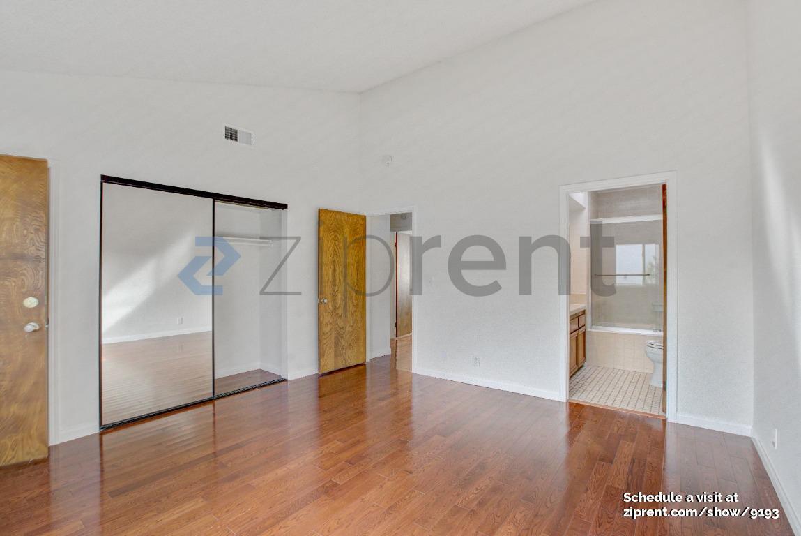 Building Photo - 922 Lincoln Blvd