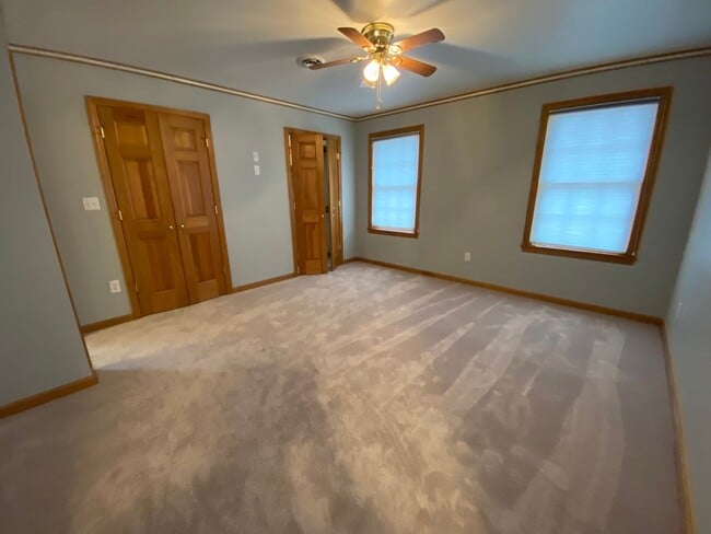 Building Photo - Outdoor living in the city