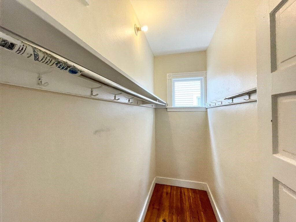 Building Photo - 26 Taft St