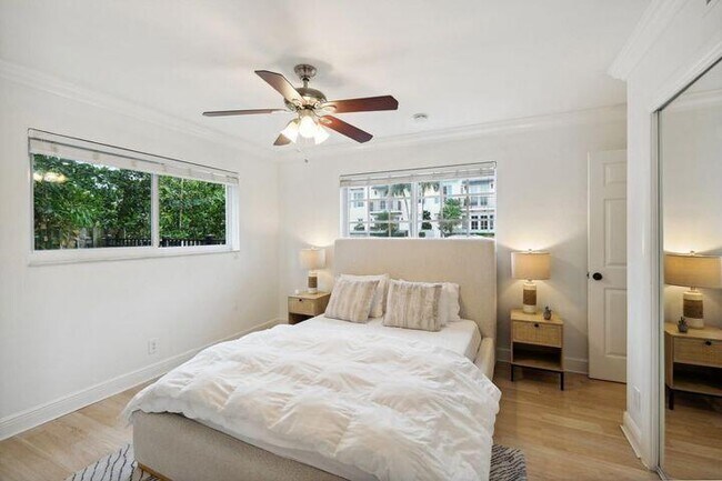 Building Photo - 49 SE 7th Ave