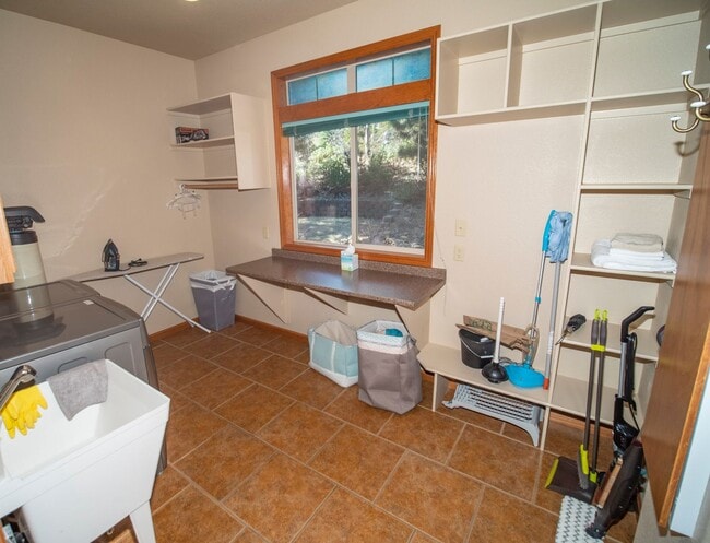 Building Photo - Beautiful home for rent in Galena Forest