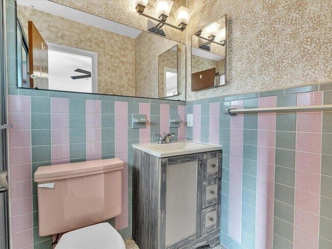 Building Photo - 2191 NE 172nd St