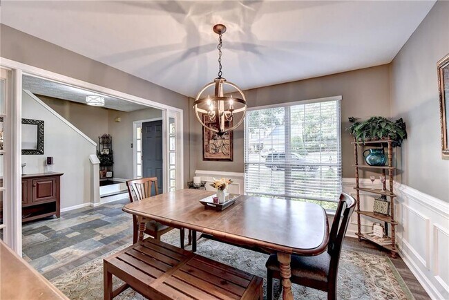 Building Photo - 3680 Oak Park Dr