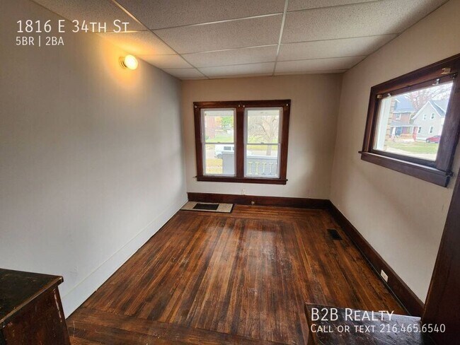 Building Photo - 1816 E 34th St