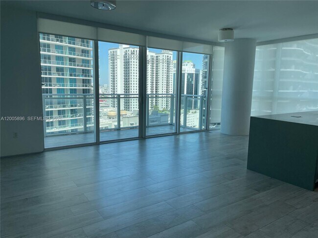 Building Photo - 1080 Brickell Ave