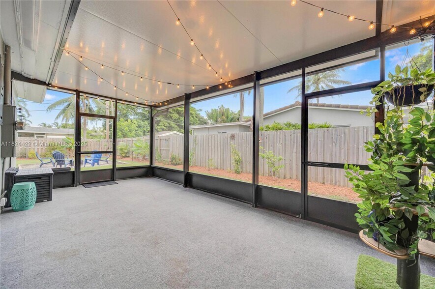 Building Photo - 4764 NE 15th Way