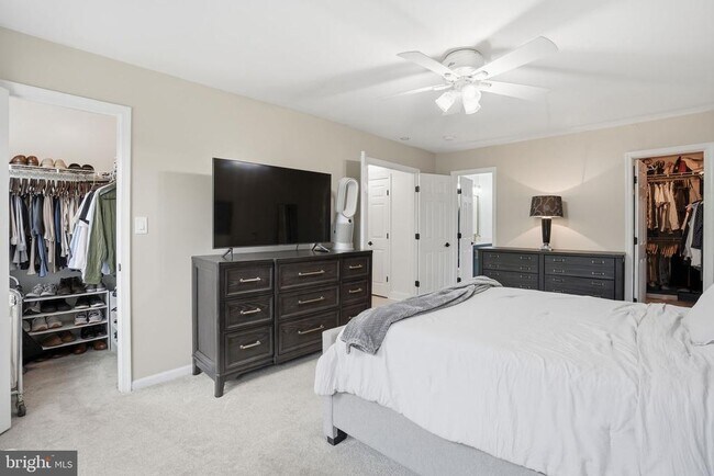 Building Photo - 5710 Ridgedale Dr