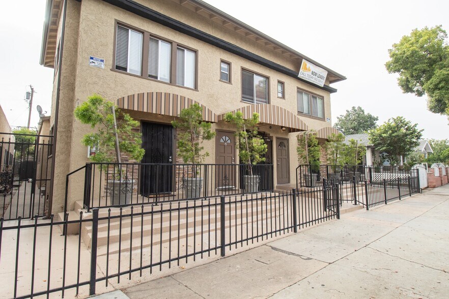 Building Photo - 1460 Gaviota Ave