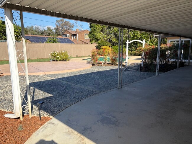 Building Photo - 17537 Margate St