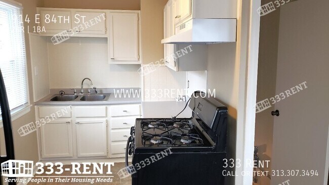 Building Photo - This homey two bedroom house is ready for ...