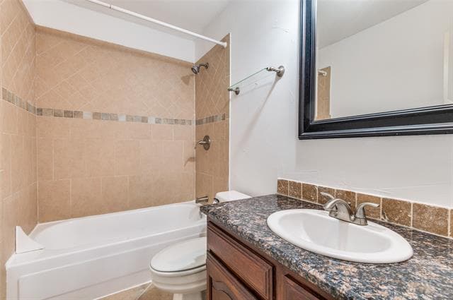 Building Photo - 2108 Avignon Dr