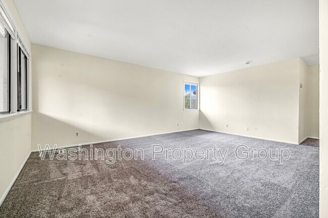 Building Photo - 3904 Stone Gate Dr