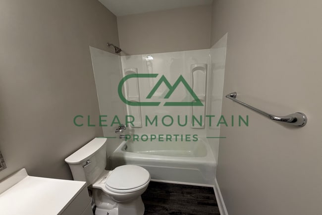 Building Photo - Move-in Special! Limited-Time Leasing Offer!