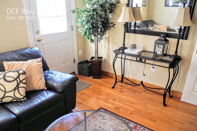 Building Photo - 1712 Rodman St