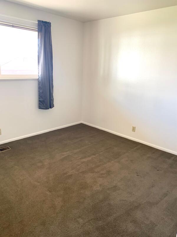 Building Photo - 258 N 400 W
