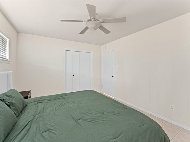 Building Photo - 510 Overlook Dr