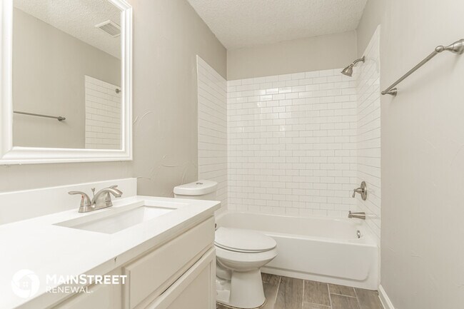Building Photo - 6400 Avanti Dr