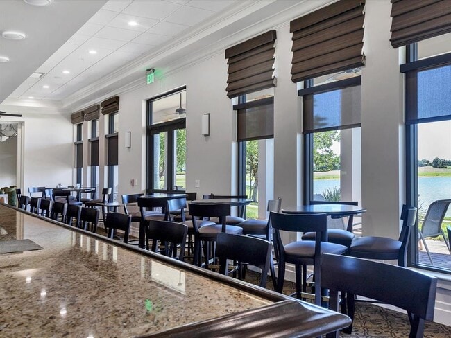 Building Photo - 10042 Crooked Crk Dr