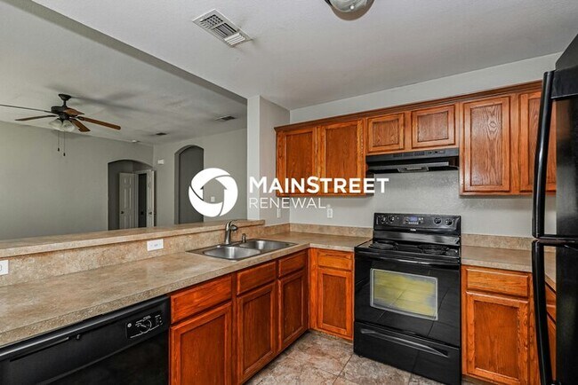 Building Photo - 3 Bedroom Pet-Friendly Home in Crowley, TX with Main Street Renewal