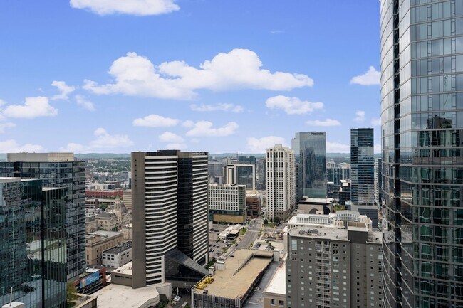 Building Photo - 415 Church St