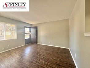 Building Photo - 4208-4214-4214 NW 57th Terrace