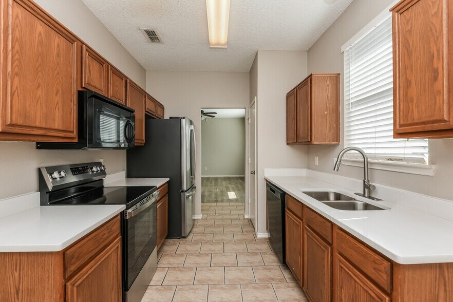 Building Photo - 6366 Rainwater Way