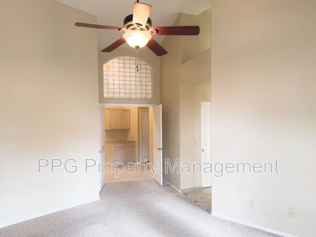 Building Photo - 5517 W Aster Dr