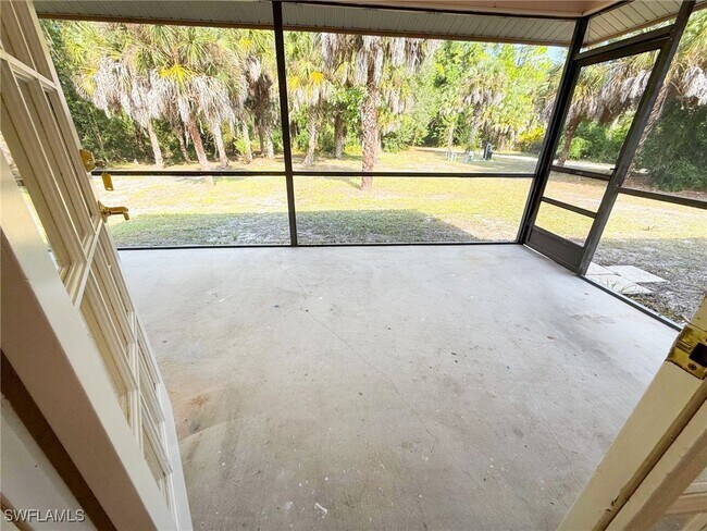 Building Photo - 4661 5th Ave SW