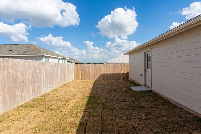 Building Photo - 153 Star Packer Ln