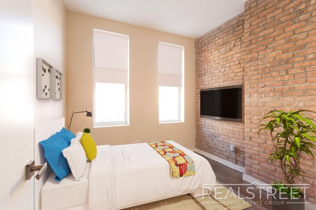 Building Photo - Modern 4 Bed 2 Bath Duplex with Yard in Stuyvesant Heights
