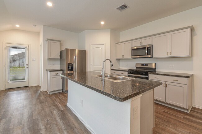 Building Photo - 5423 Wyndham Rdg Ln