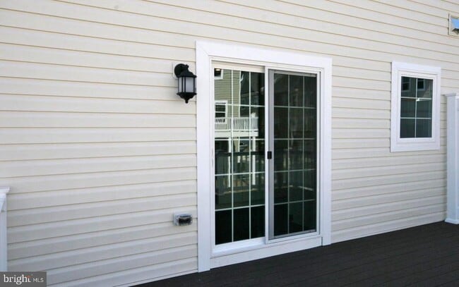 Building Photo - 1528 Witchhazel Cir