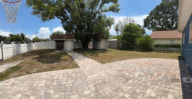 Building Photo - 702 W Peninsular St