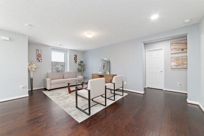 Building Photo - 21482 Biscayne Valley Ln