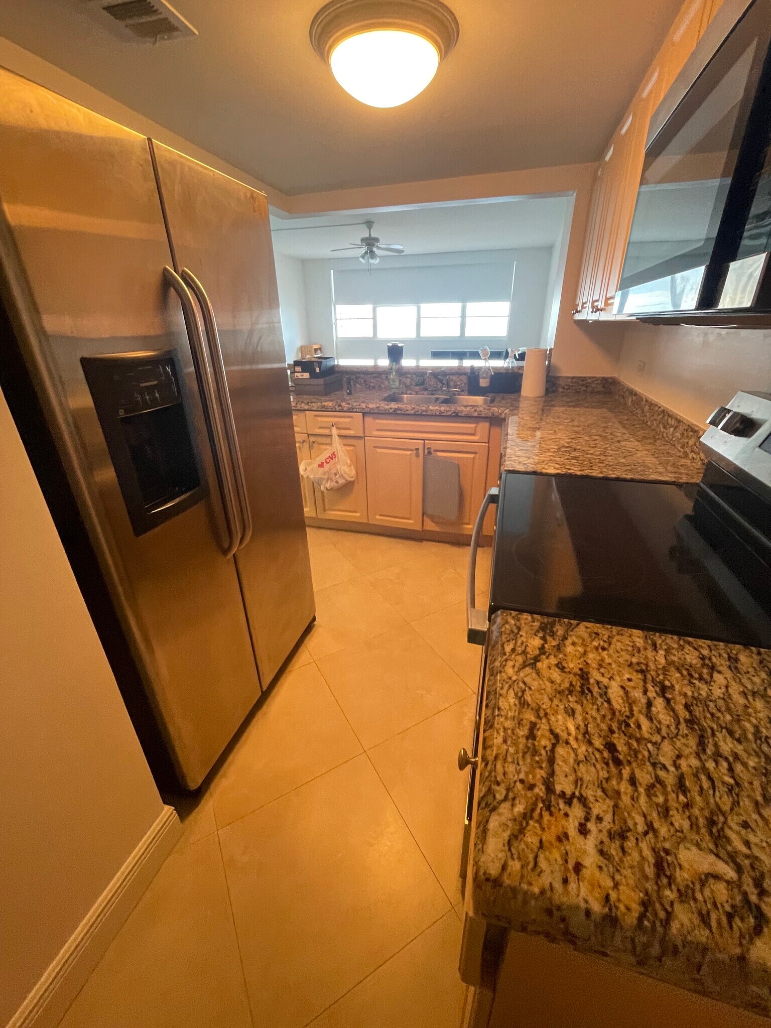 Building Photo - 999 Brickell Bay Dr