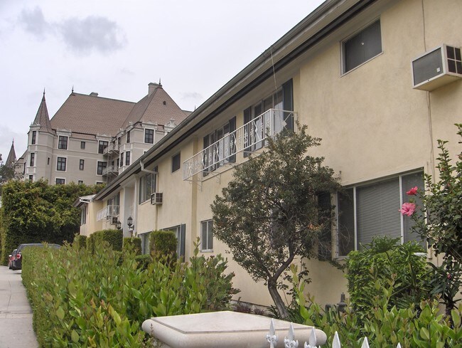 Primary Photo - 308 N Rossmore Ave