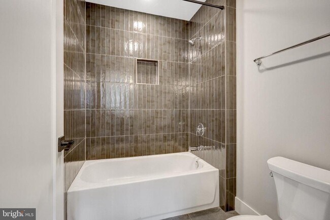 Building Photo - 6226 Kellogg Dr