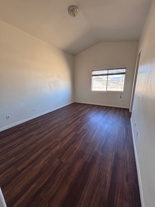 Building Photo - AVAILABLE NOW $200 off First Month Rent