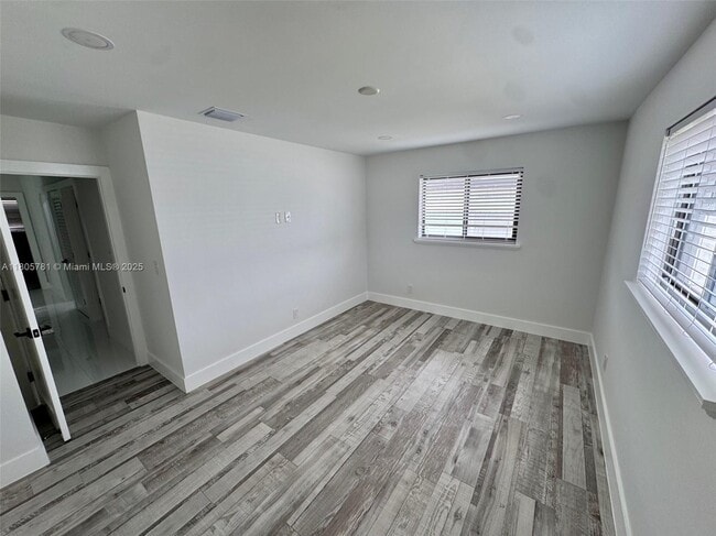 Building Photo - 8360 SW 46th St